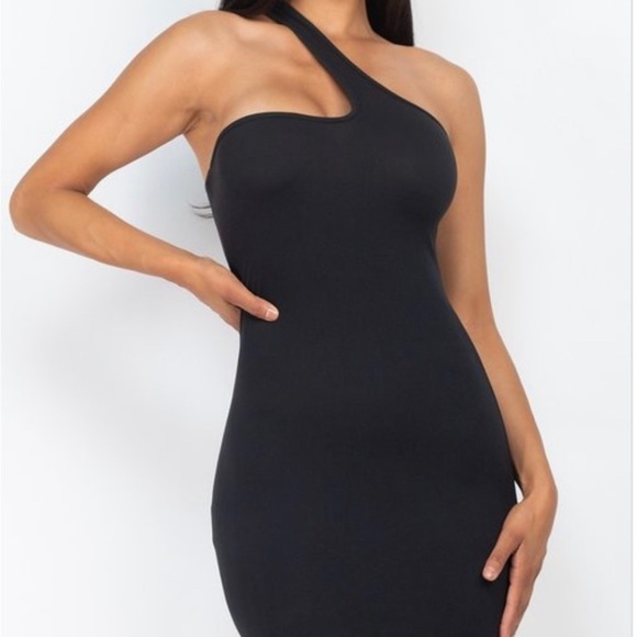BLACK ONE SHOULDER MINI BODYCON DRESS - Picture 2 of 2